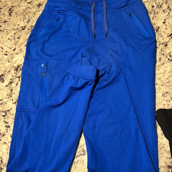 Royal blue jogger scrub pants size is small tall. BNWOT. - Picture 2 of 2